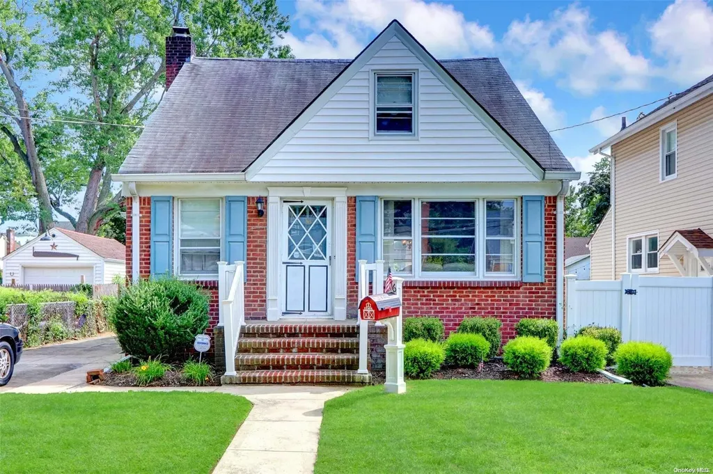 56 Stuart Avenue Malverne NY 11565