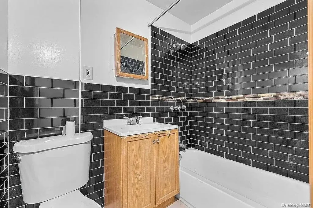974 Dekalb Avenue Bed-stuy NY 11221