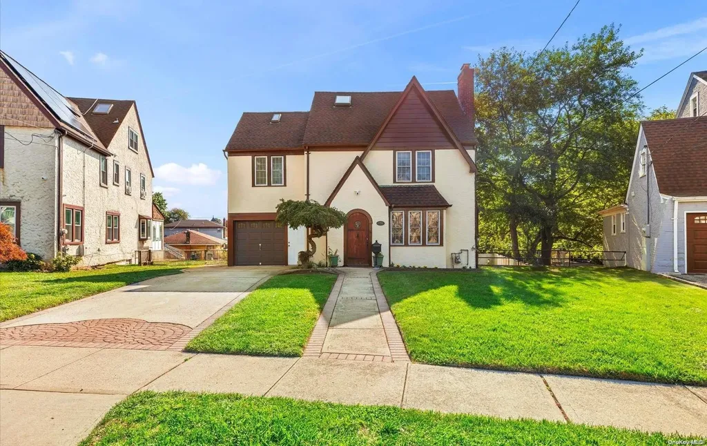 177 Parsons Drive Hempstead NY 11550