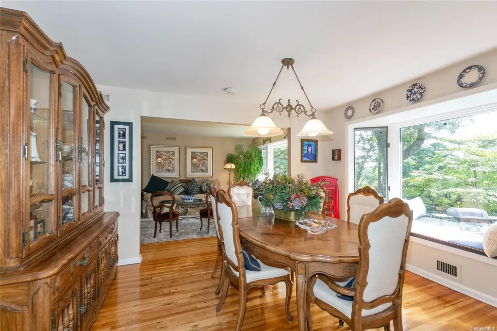26 Newport Drive Plainview NY 11803
