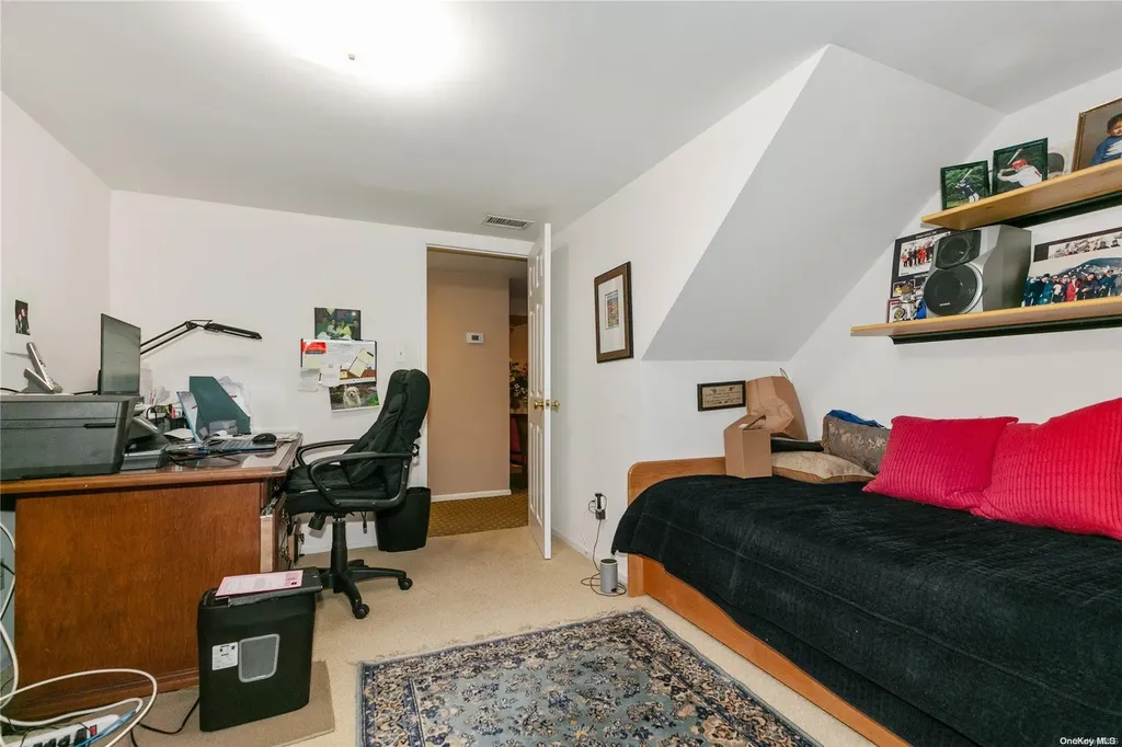 26 Newport Drive Plainview NY 11803