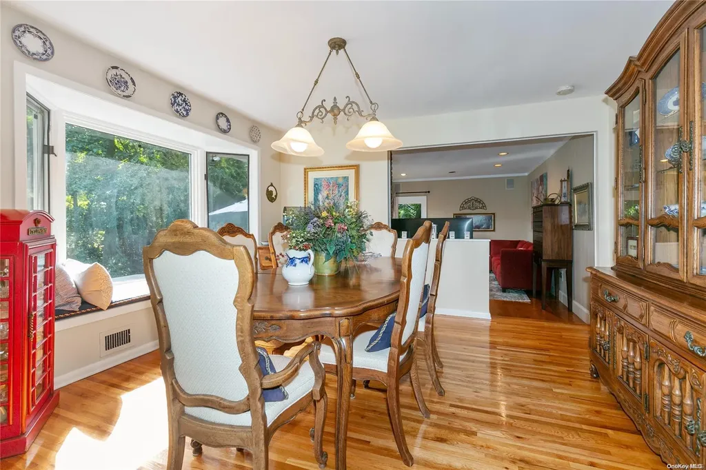 26 Newport Drive Plainview NY 11803