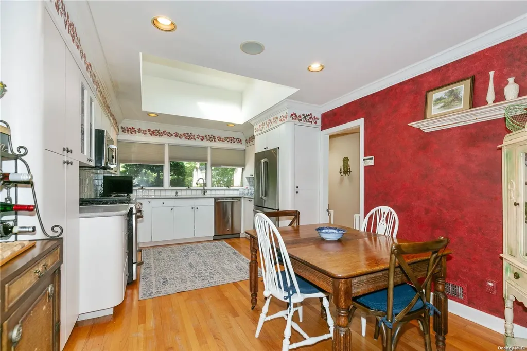 26 Newport Drive Plainview NY 11803