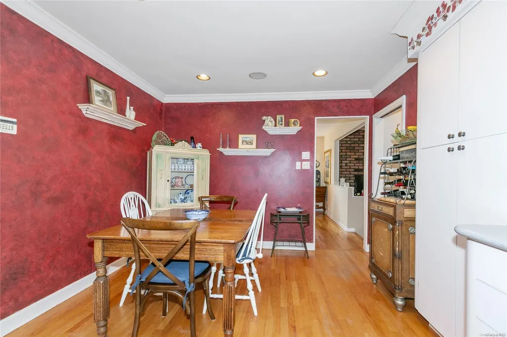 26 Newport Drive Plainview NY 11803