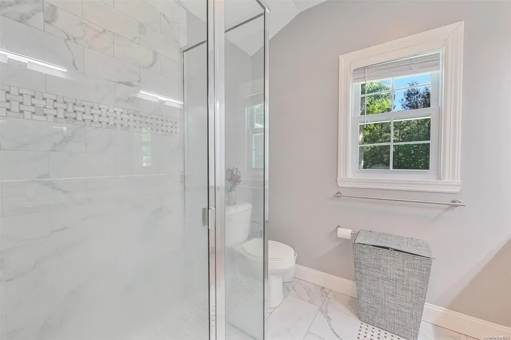 25 Pineacre Drive Smithtown NY 11787