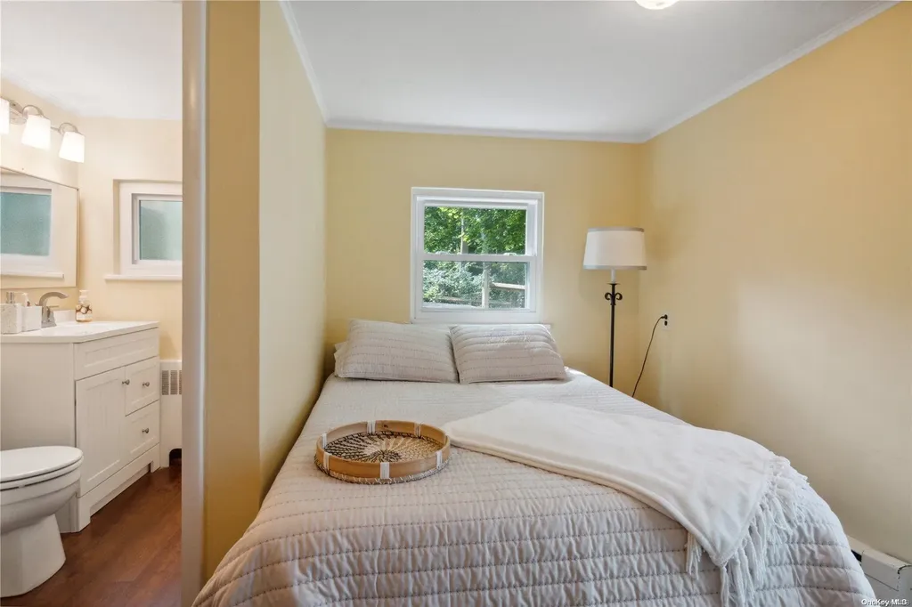53 Hawxhurst Road Cold Spring Harbor NY 11724