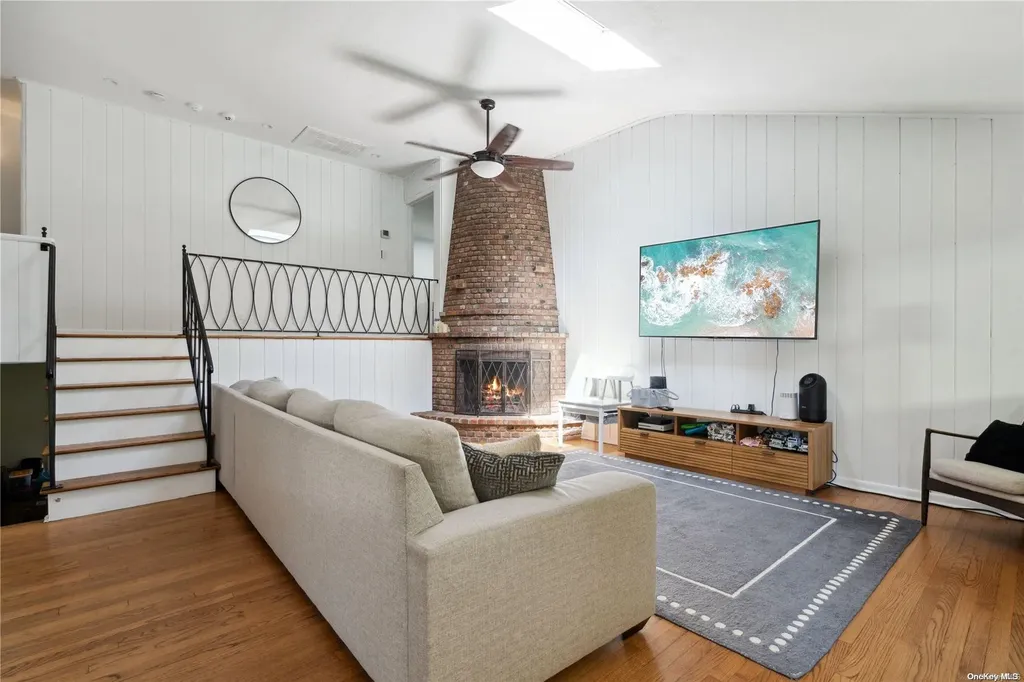 53 Hawxhurst Road Cold Spring Harbor NY 11724