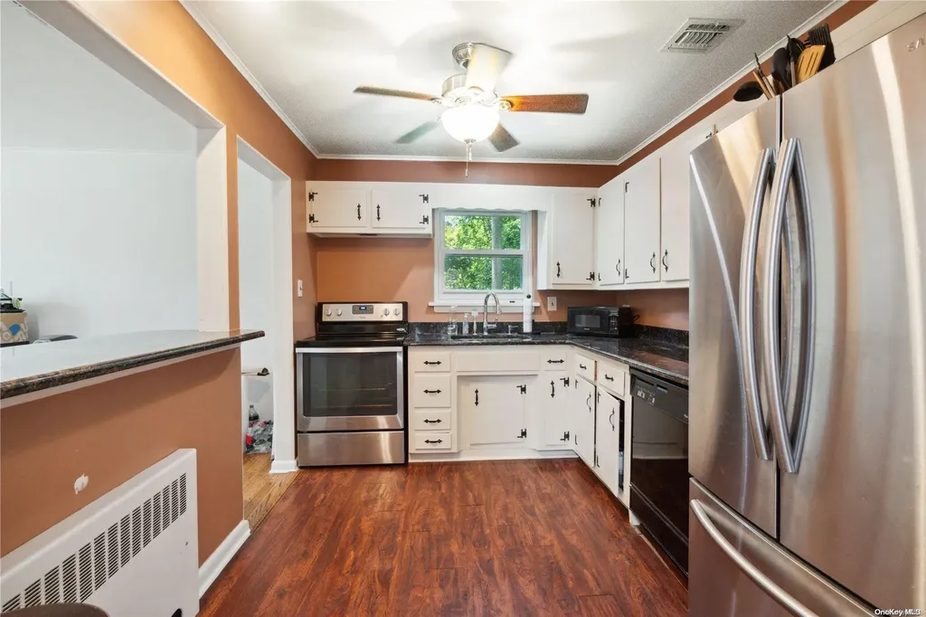 53 Hawxhurst Road Cold Spring Harbor NY 11724