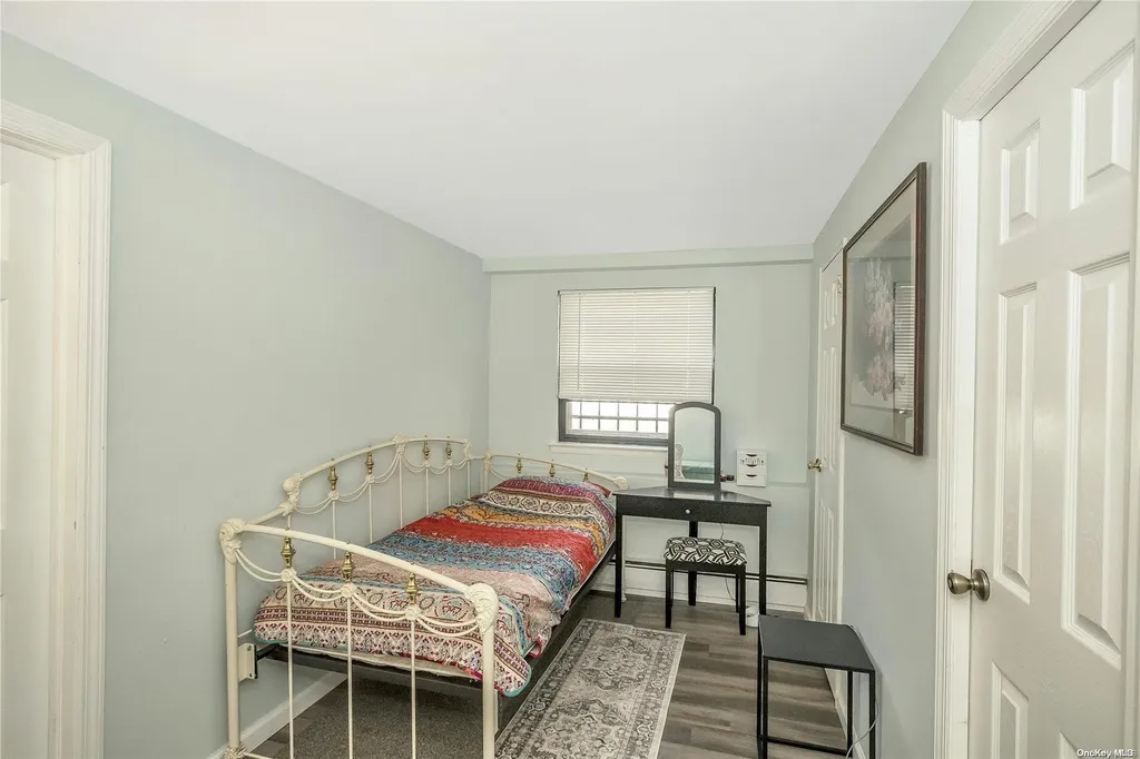 32 Northcote Road Westbury NY 11590