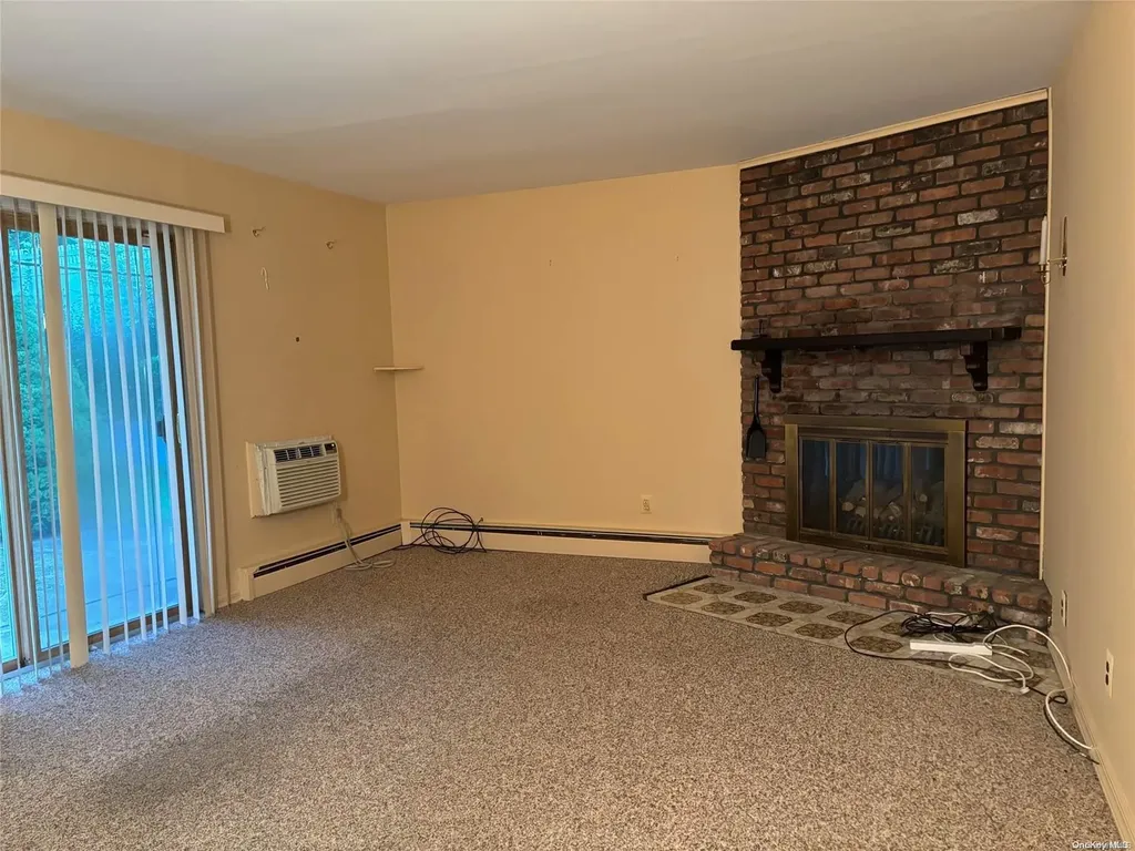 10 Abbot Road Smithtown NY 11787
