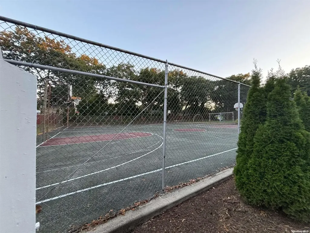 10 Abbot Road Smithtown NY 11787