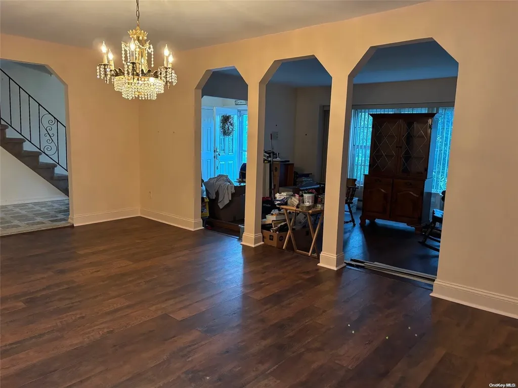 10 Abbot Road Smithtown NY 11787
