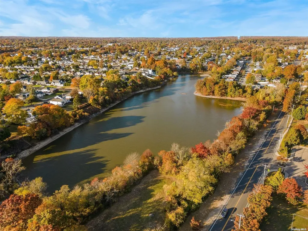 35 Myron Road Plainview NY 11803