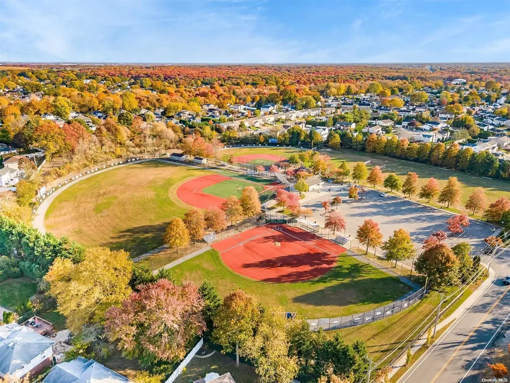 35 Myron Road Plainview NY 11803