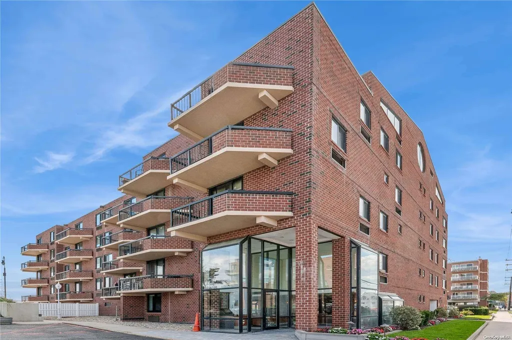 750 W Broadway Long Beach NY 11561