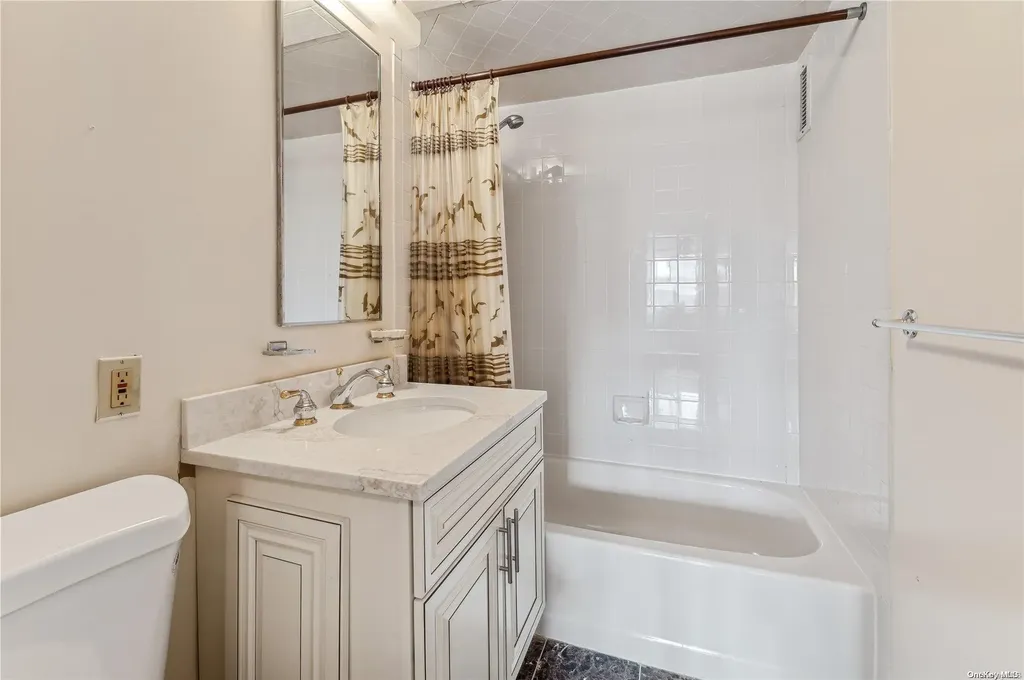 750 W Broadway Long Beach NY 11561