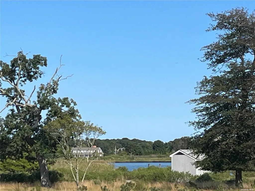 553 Main Street Westhampton Beach NY 11978