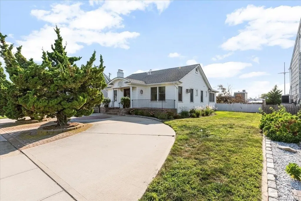660 Guy Lombardo Avenue Freeport NY 11520