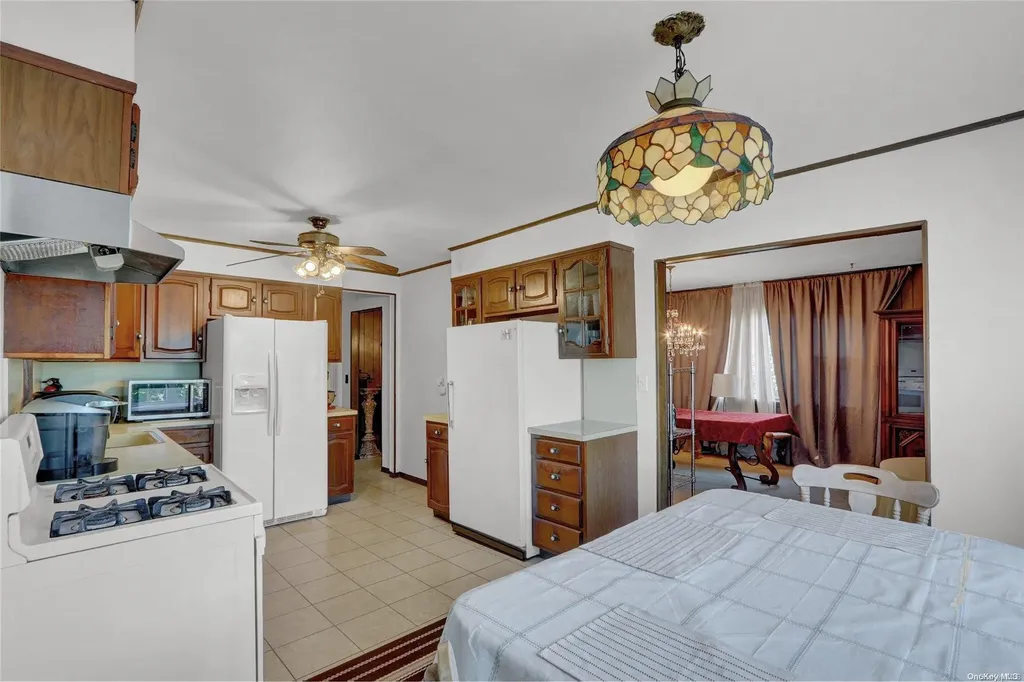 71 Mayhew Avenue Babylon NY 11702