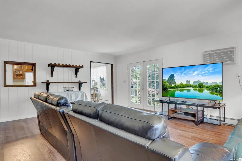 71 Mayhew Avenue Babylon NY 11702