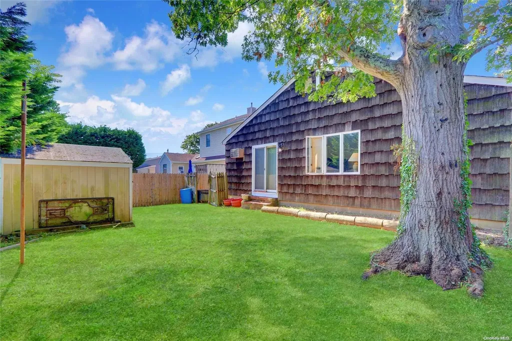 71 Mayhew Avenue Babylon NY 11702