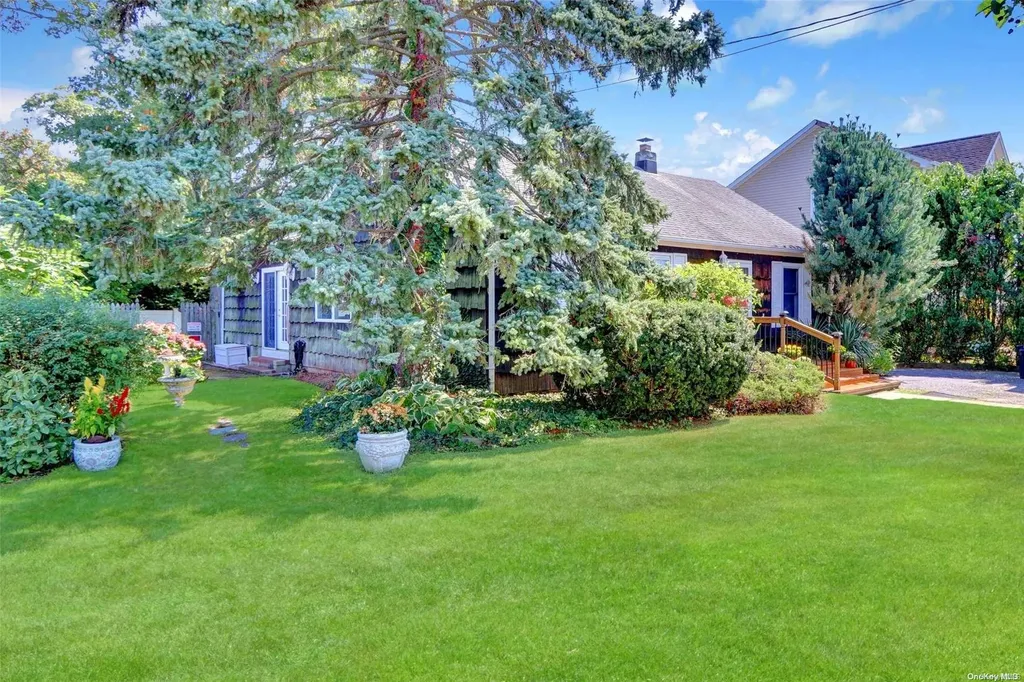 71 Mayhew Avenue Babylon NY 11702