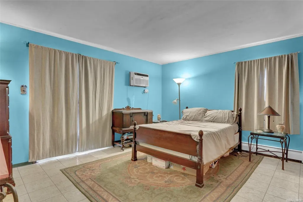71 Mayhew Avenue Babylon NY 11702