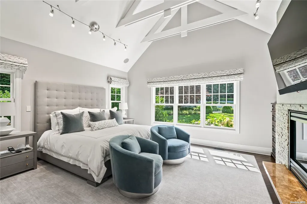 6 Rolling Hill Road Old Westbury NY 11568