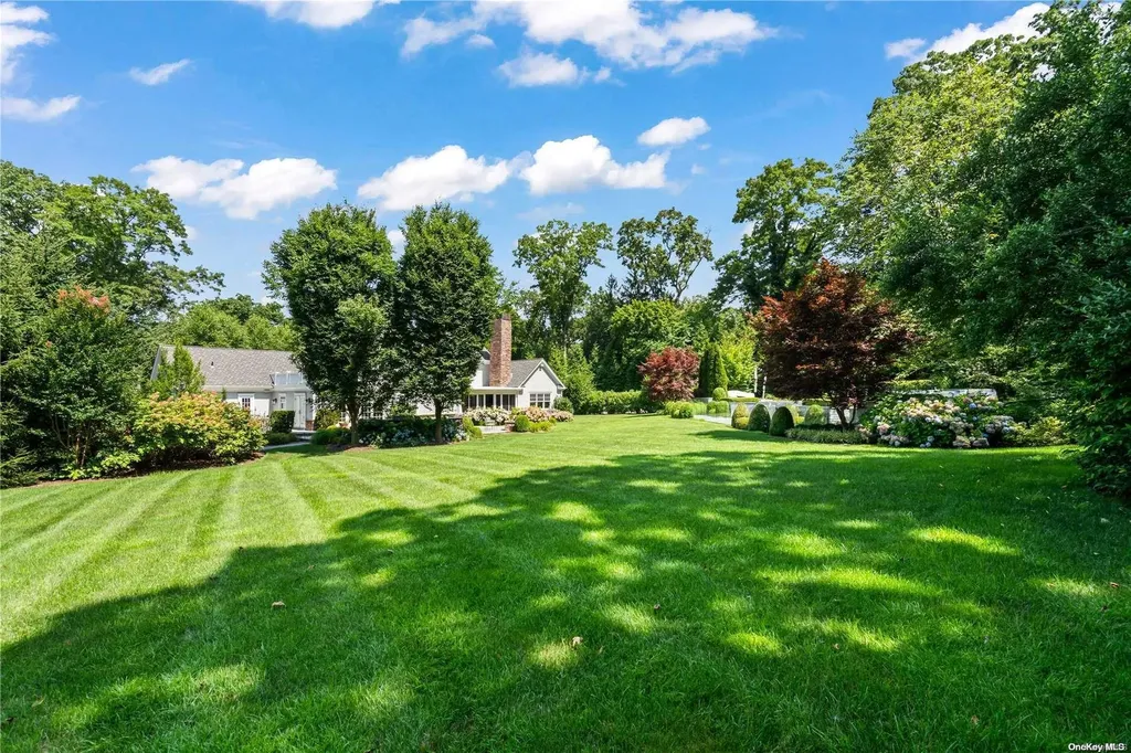6 Rolling Hill Road Old Westbury NY 11568