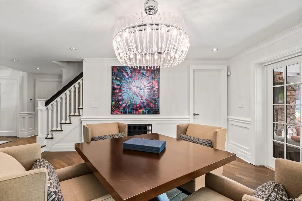 6 Rolling Hill Road Old Westbury NY 11568