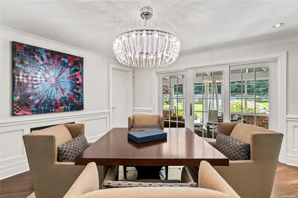 6 Rolling Hill Road Old Westbury NY 11568