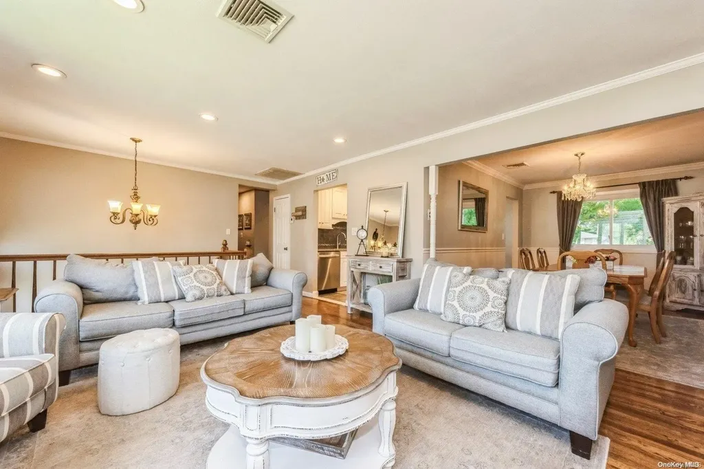 91 Harvest Lane Commack NY 11725