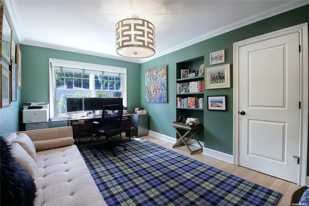 7 Gulls Cove Manhasset NY 11030