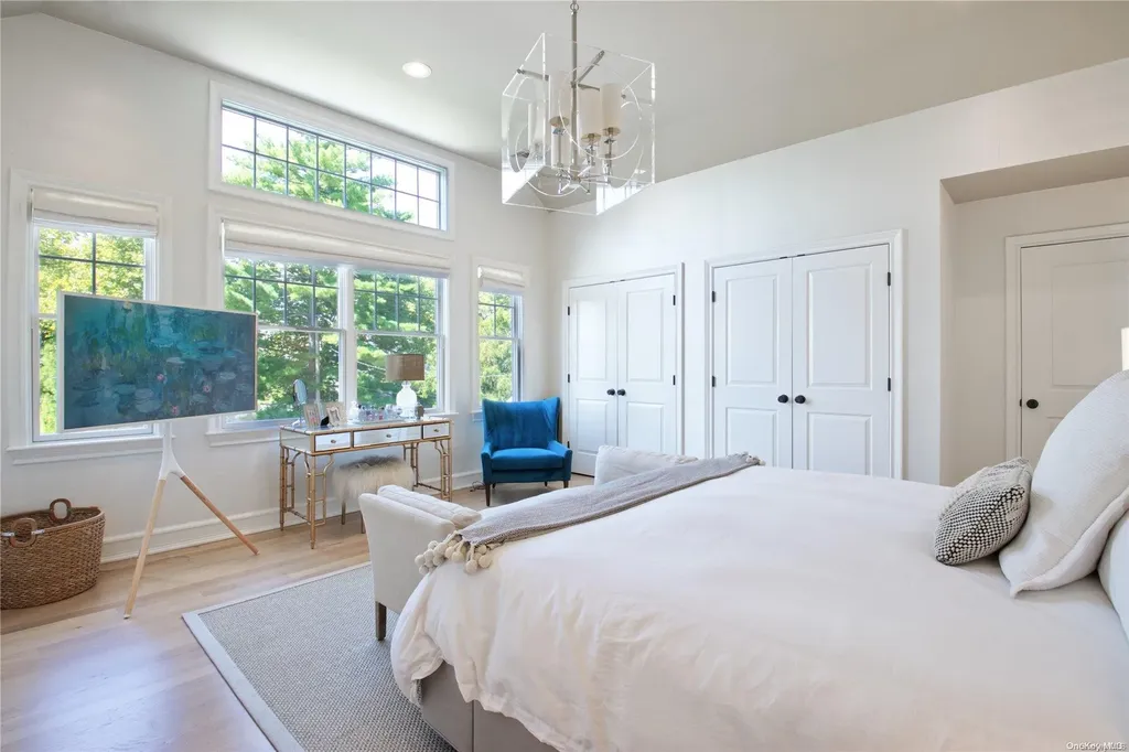 7 Gulls Cove Manhasset NY 11030