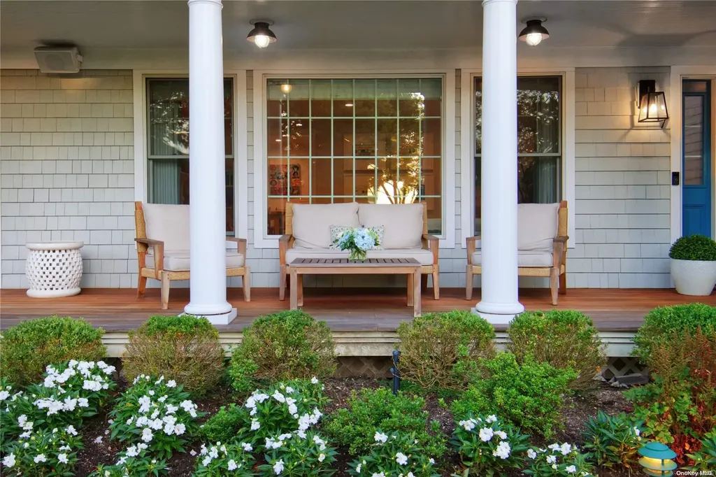 7 Gulls Cove Manhasset NY 11030