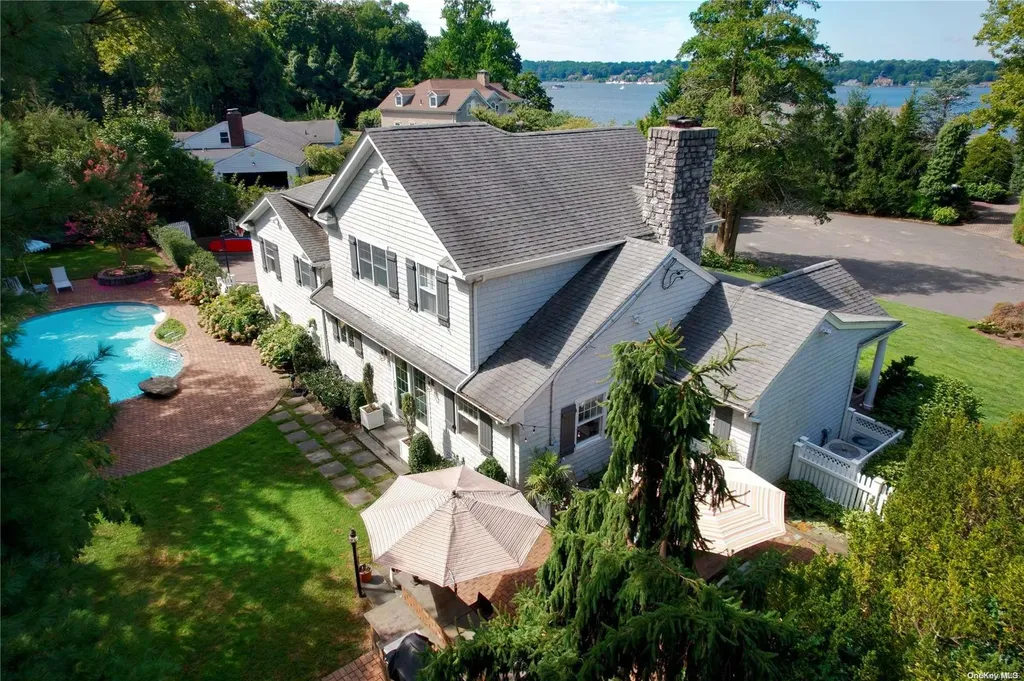 7 Gulls Cove Manhasset NY 11030