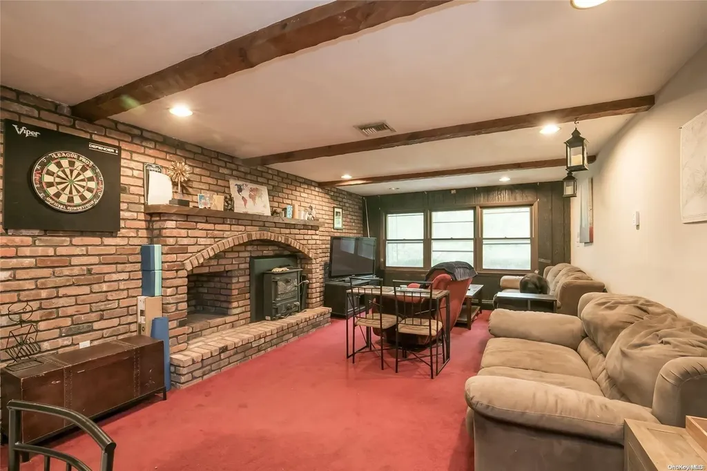 178 Old Willets Path Smithtown NY 11787