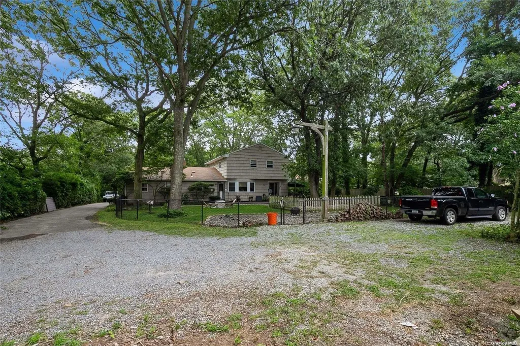 178 Old Willets Path Smithtown NY 11787