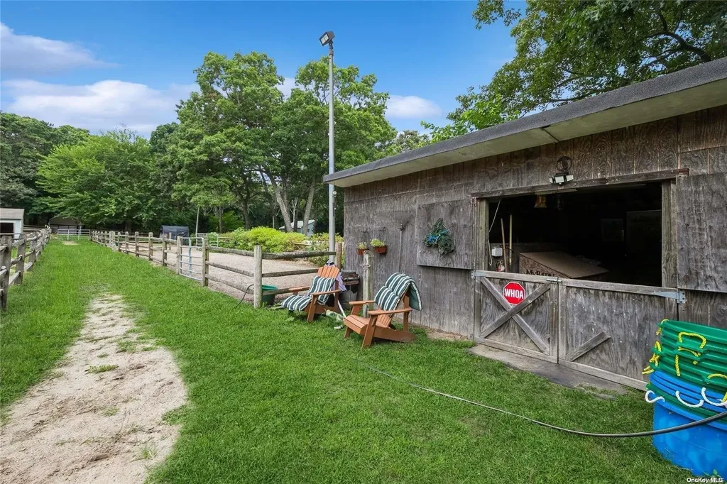 178 Old Willets Path Smithtown NY 11787