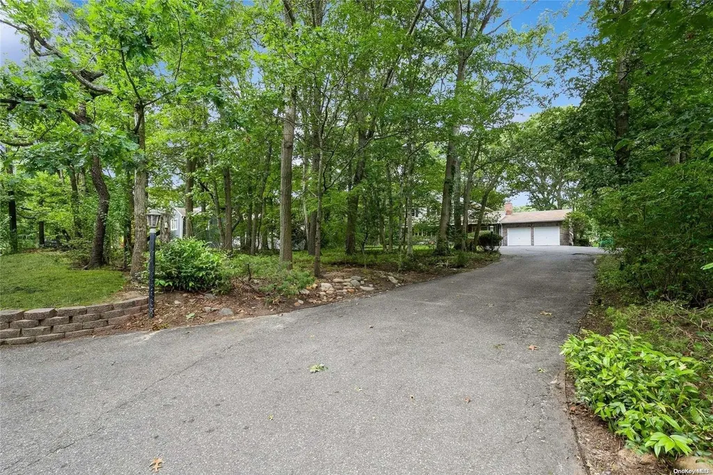 178 Old Willets Path Smithtown NY 11787