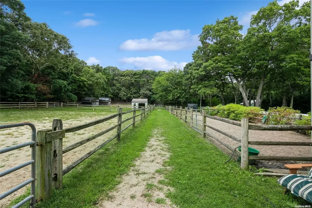 178 Old Willets Path Smithtown NY 11787