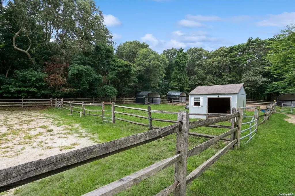178 Old Willets Path Smithtown NY 11787