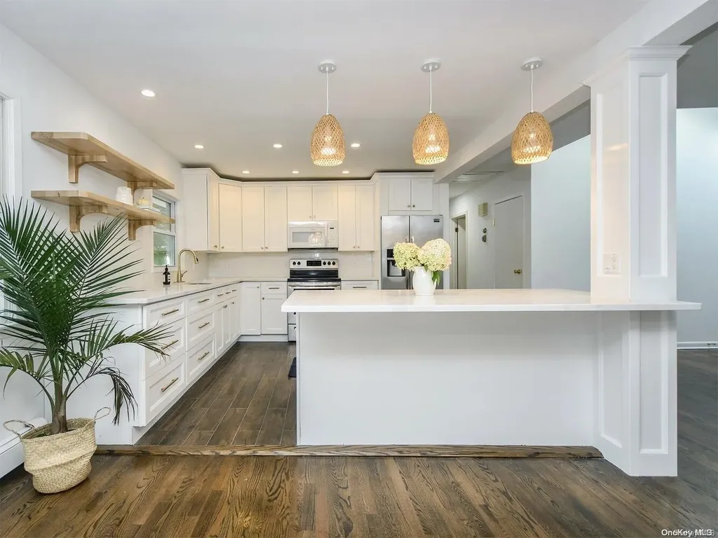 2 Locust Place Sea Cliff NY 11579