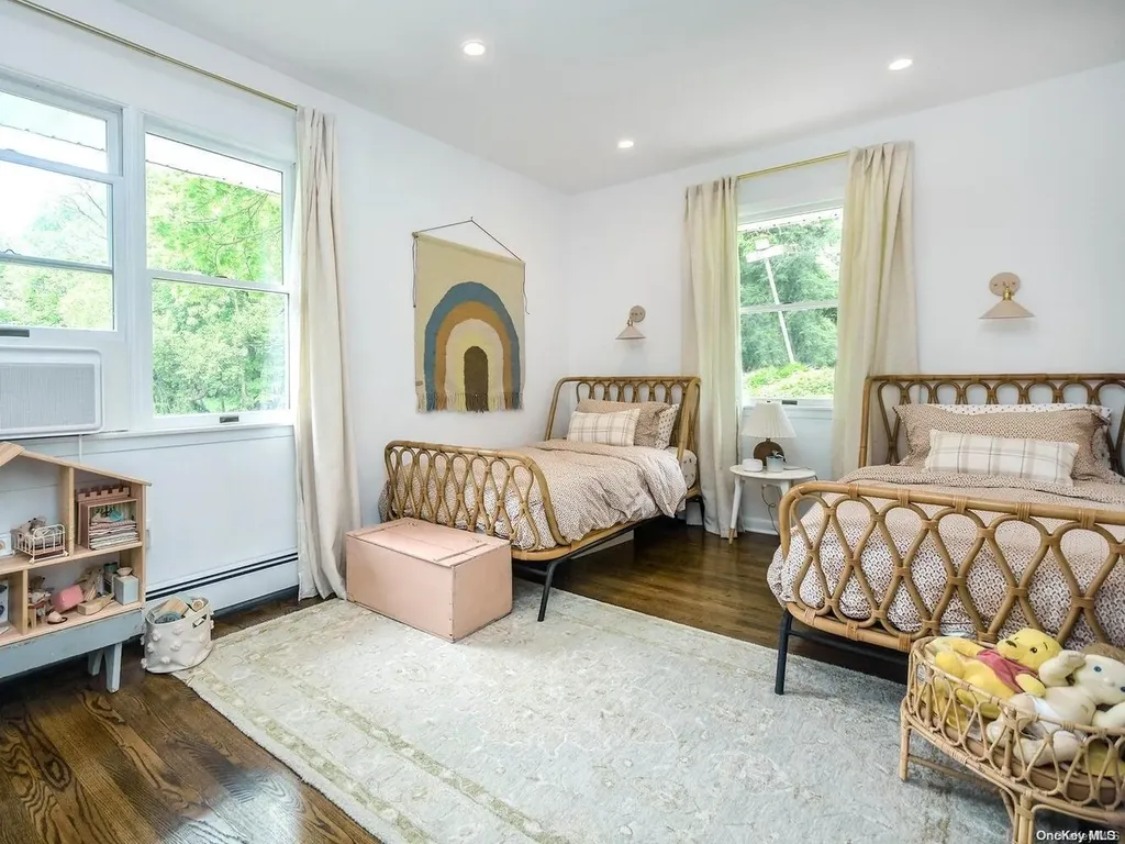 2 Locust Place Sea Cliff NY 11579