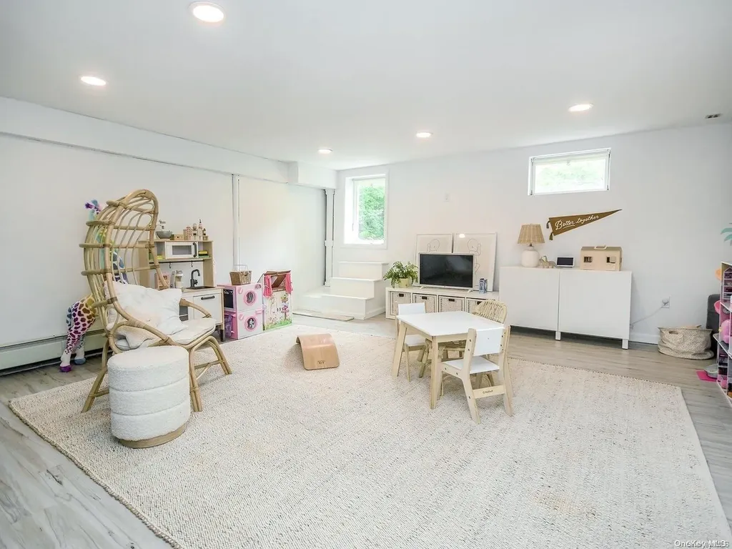 2 Locust Place Sea Cliff NY 11579