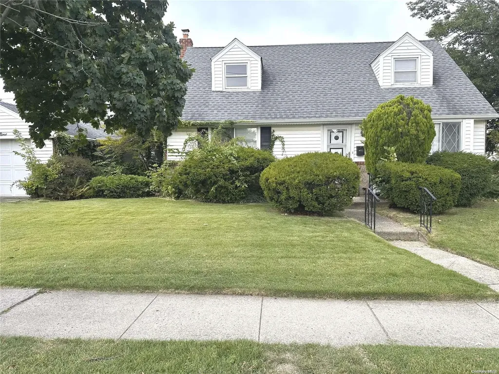 449 Herricks Road New Hyde Park NY 11040