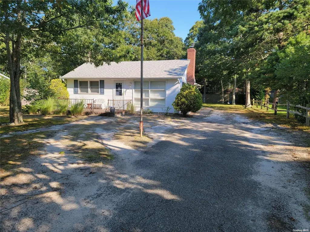 55 Kyle Road Hampton Bays NY 11946