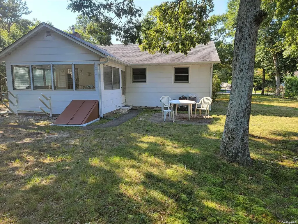 55 Kyle Road Hampton Bays NY 11946