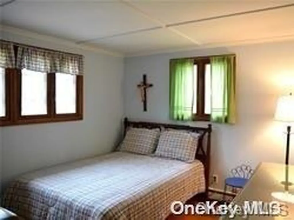 55 Kyle Road Hampton Bays NY 11946