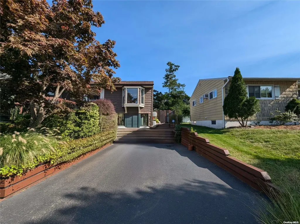 35 Main Parkway Plainview NY 11803